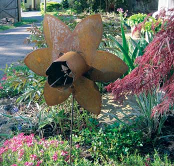 Daffodil Garden Stake